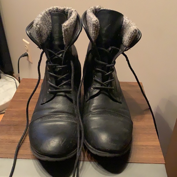 Lace Up Boots with Adjustable Wool Cuff - Picture 3 of 5